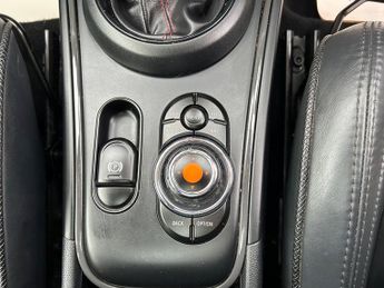MINI Countryman COOPER S ALL4 1 OWNER FROM NEW MINI SERVICE HISTORY PAN ROOF SAT