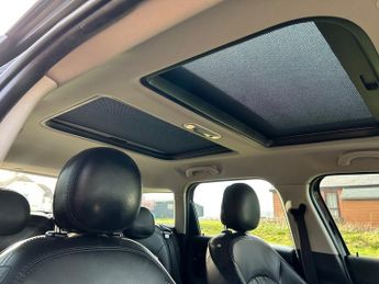 MINI Countryman COOPER S ALL4 1 OWNER FROM NEW MINI SERVICE HISTORY PAN ROOF SAT