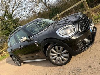 MINI Countryman COOPER S ALL4 1 OWNER FROM NEW MINI SERVICE HISTORY PAN ROOF SAT