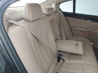 BMW 5 SERIES 2.0 520d SE Auto Euro 6 (s/s) 4dr