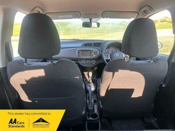 Toyota Yaris 1.33 Dual VVT-i TR Hatchback 5dr Petrol Multidrive S Euro 5 (101