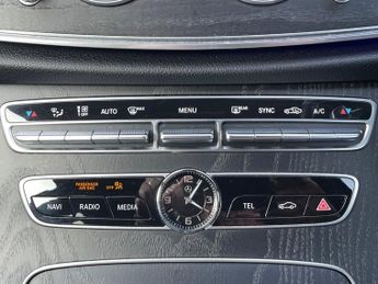 Mercedes E Class 2.0 E 220 D AMG LINE EDITION