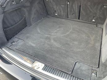 Mercedes E Class 2.0 E 220 D AMG LINE EDITION