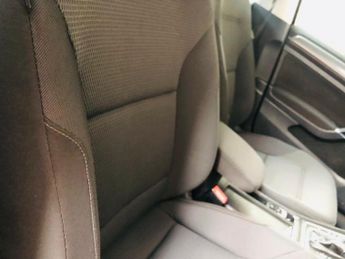 VOLKSWAGEN GOLF E-GOLF