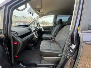 Toyota Voxy X