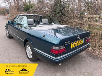 Mercedes E Class E 220 CABRIOLET