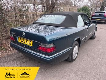 Mercedes E Class E 220 CABRIOLET