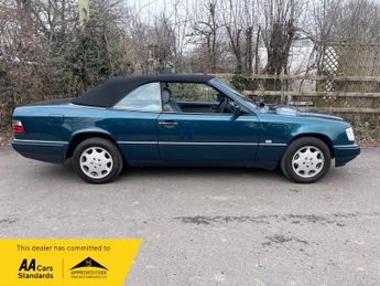 Mercedes E Class E 220 CABRIOLET