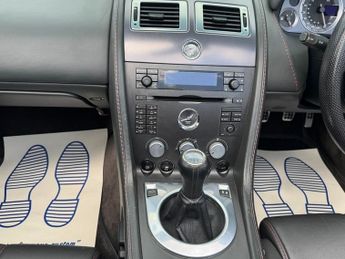 Aston Martin Vantage 4.3 V8 Roadster 2dr Petrol (380 bhp)