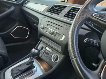 Audi Q3 2.0 TDI S line S Tronic quattro Euro 5 (s/s) 5dr