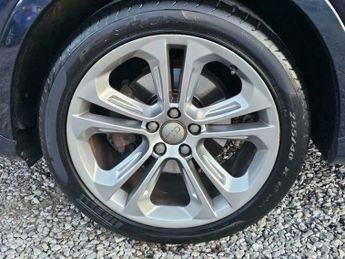 Audi Q3 2.0 TDI S line S Tronic quattro Euro 5 (s/s) 5dr