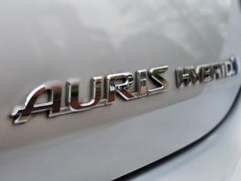 Toyota Auris 1.8 VVT-h Business Edition Hatchback 5dr Petrol Hybrid CVT Euro 