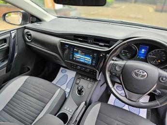 Toyota Auris 1.8 VVT-h Business Edition Hatchback 5dr Petrol Hybrid CVT Euro 