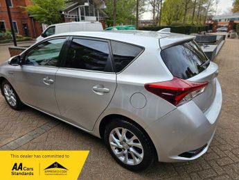 Toyota Auris 1.8 VVT-h Business Edition Hatchback 5dr Petrol Hybrid CVT Euro 