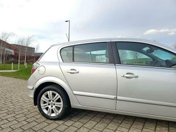 Vauxhall Astra 1.8i 16v Design 5dr