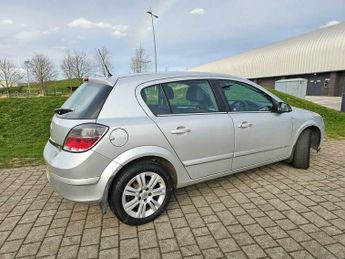Vauxhall Astra 1.8i 16v Design 5dr