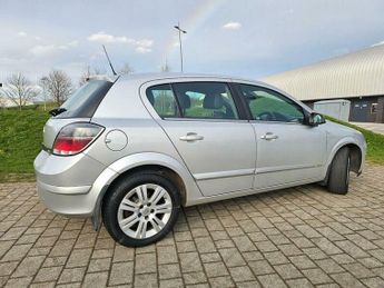 Vauxhall Astra 1.8i 16v Design 5dr