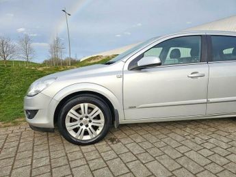 Vauxhall Astra 1.8i 16v Design 5dr