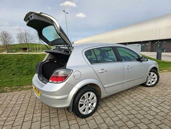 Vauxhall Astra 1.8i 16v Design 5dr