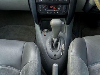 Renault Clio 1.6 Initiale Auto 110 Bhp | Sat Nav _ Bi Xenon Headlights _ Sunr