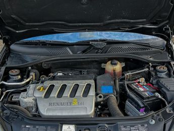 Renault Clio 1.6 Initiale Auto 110 Bhp | Sat Nav _ Bi Xenon Headlights _ Sunr