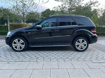 Mercedes-Benz SL Class 3.0 ML350 CDI V6 BlueEfficiency Sport Tiptronic 4WD Euro 5 5dr