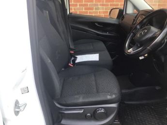 Mercedes-Benz Vito 2.0 114 CDI Progressive Panel Van 5dr Diesel G-Tronic RWD L2 Eur