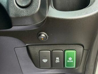 Honda Fit Shuttle Hybrid 5 door