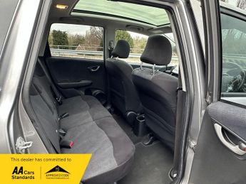 Honda Jazz 1.4 AUTO CVT I-VTEC EX I-SHIFT 100 BHP AUTOMAIC