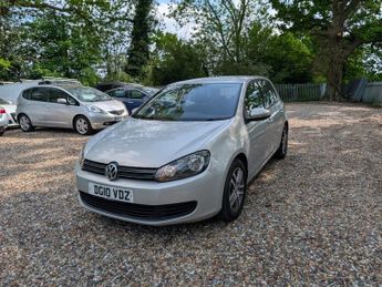 Volkswagen Golf SE TSI DSG