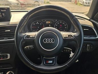 Audi Q3 2.0 TDI S line SUV 5dr Diesel S Tronic quattro Euro 5 (s/s) (177