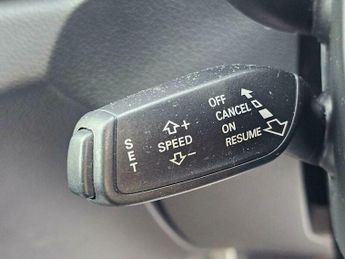 Audi Q3 2.0 TDI S line SUV 5dr Diesel S Tronic quattro Euro 5 (s/s) (177