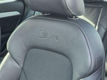 Audi Q3 2.0 TDI S line SUV 5dr Diesel S Tronic quattro Euro 5 (s/s) (177