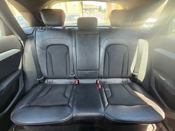 Audi Q3 2.0 TDI S line SUV 5dr Diesel S Tronic quattro Euro 5 (s/s) (177