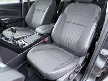Ford Kuga TITANIUM EDITION TDCI