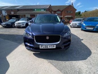 Jaguar F-Pace REDUCED BY £500 PORTFOLIO AWD-PANORAMIC ROOF-HEATED SEATS-SAT NA