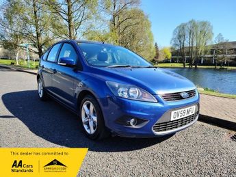 Ford Focus 1.6 Zetec Hatchback 5dr Petrol Automatic (184 g/km, 99 bhp)