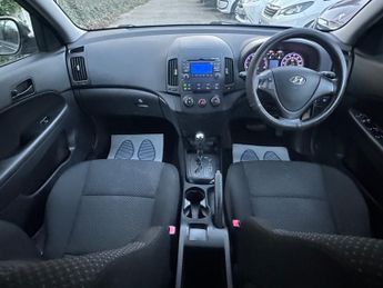 Hyundai I30 1.6 Comfort Estate 5dr Petrol Auto Euro 4 (124 bhp)