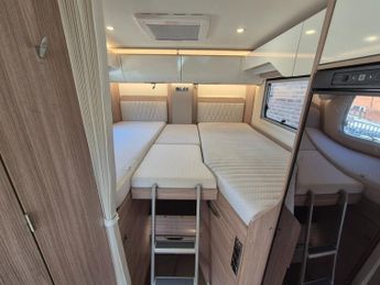 Fiat burstner IXEO T690G AUTOMATIC, 2 BERTH-4 BELTED SEATS-SOLAR-SAT TV