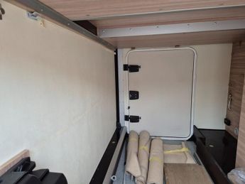 Fiat burstner IXEO T690G AUTOMATIC, 2 BERTH-4 BELTED SEATS-SOLAR-SAT TV