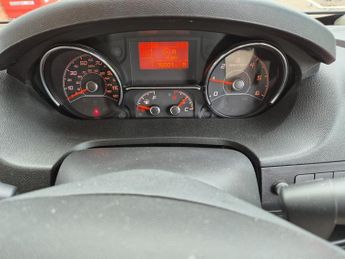 Fiat burstner IXEO T690G AUTOMATIC, 2 BERTH-4 BELTED SEATS-SOLAR-SAT TV