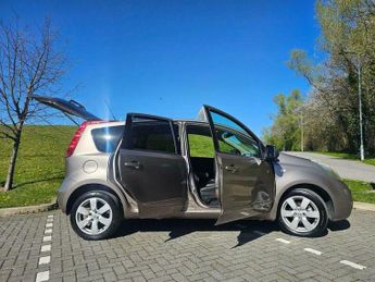 Nissan Note 1.6 16V Tekna Auto Euro 4 5dr