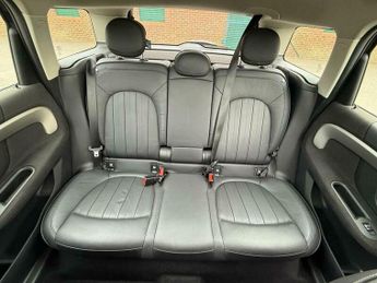 MINI Countryman 1.5 10kWh Cooper SE Exclusive Auto ALL4 Euro 6 (s/s) 5dr