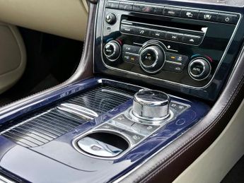 Jaguar XJ D V6 PORTFOLIO
