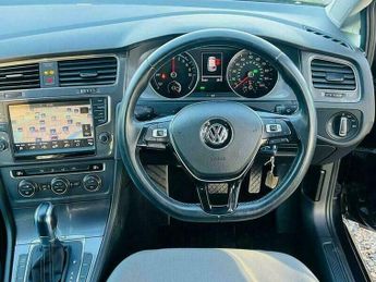 Volkswagen Golf e-Golf Auto 5dr