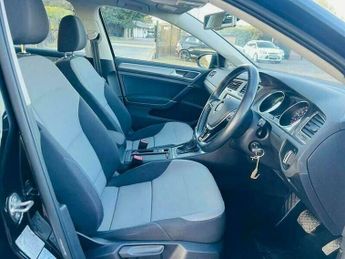 Volkswagen Golf e-Golf Auto 5dr