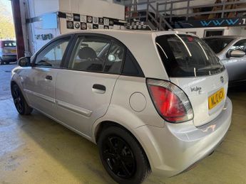 Kia Rio 1
