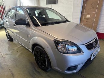 Kia Rio 1