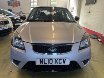 Kia Rio 1