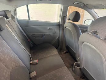 Kia Rio 1